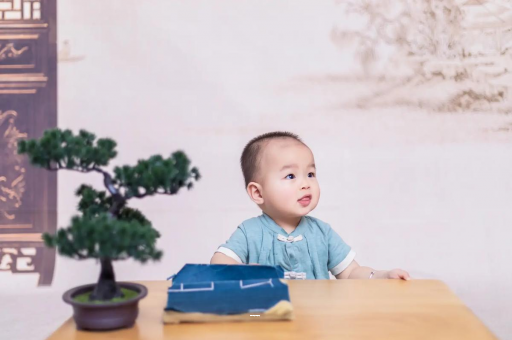 通化宝宝摔到头第五天吐了 通化宝宝摔到头第五天吐了